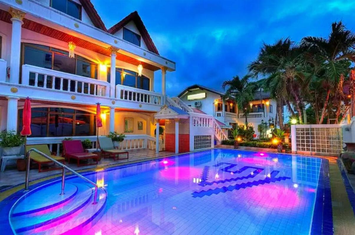 Villa Oranje Pattaya Luaran gambar