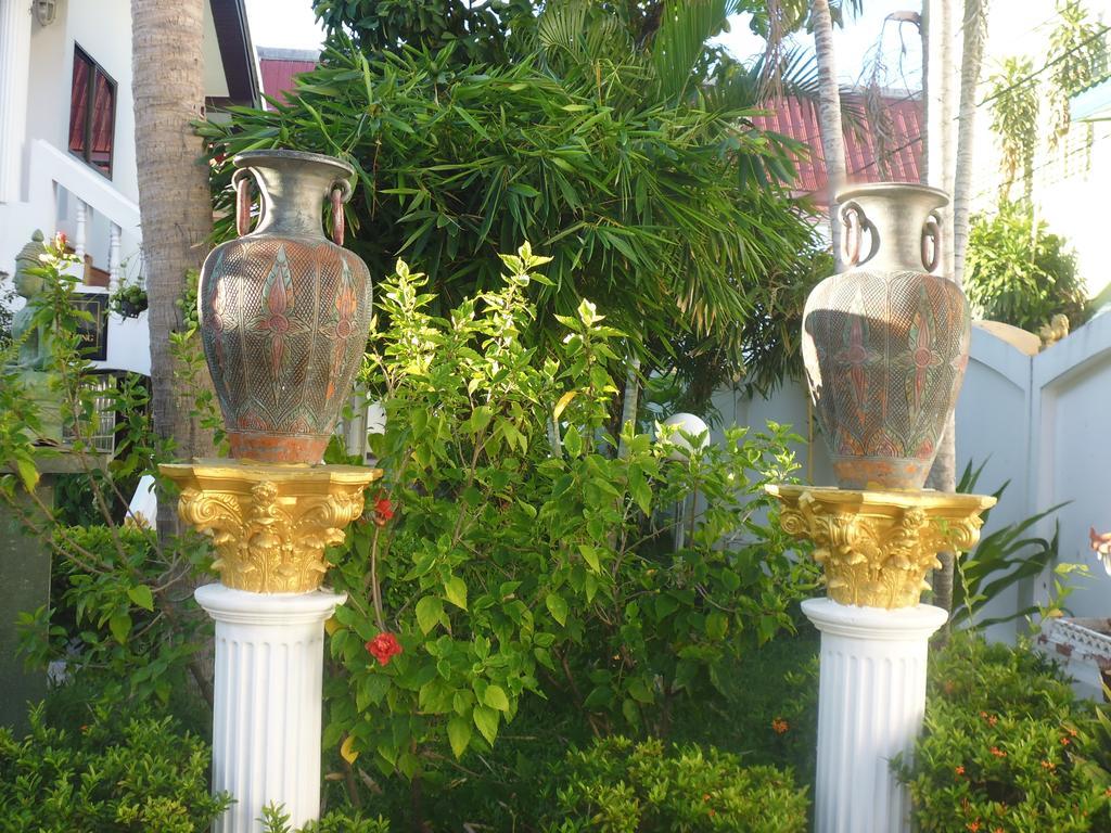Villa Oranje Pattaya Luaran gambar