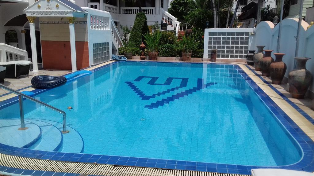 Villa Oranje Pattaya Luaran gambar