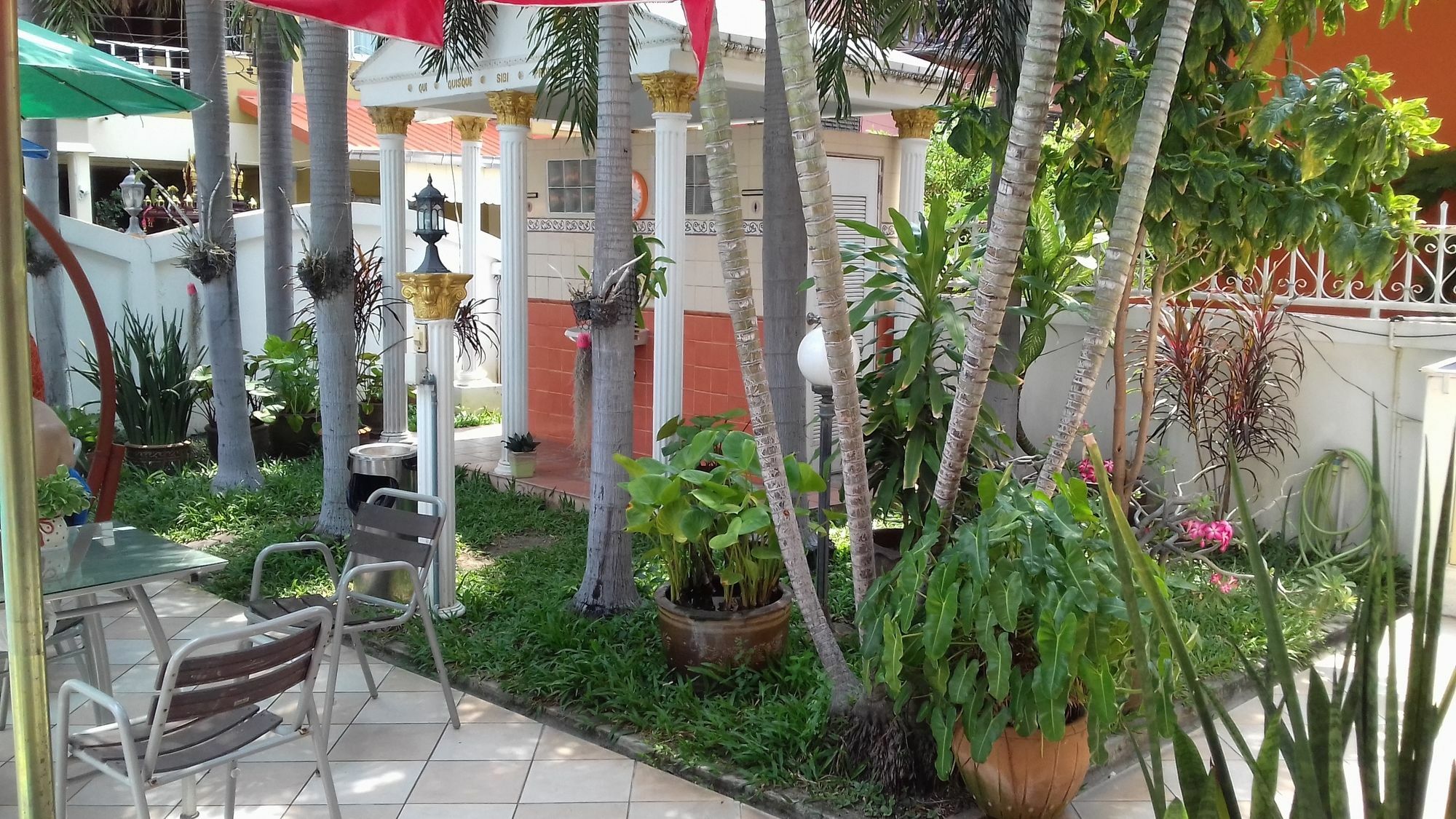 Villa Oranje Pattaya Luaran gambar