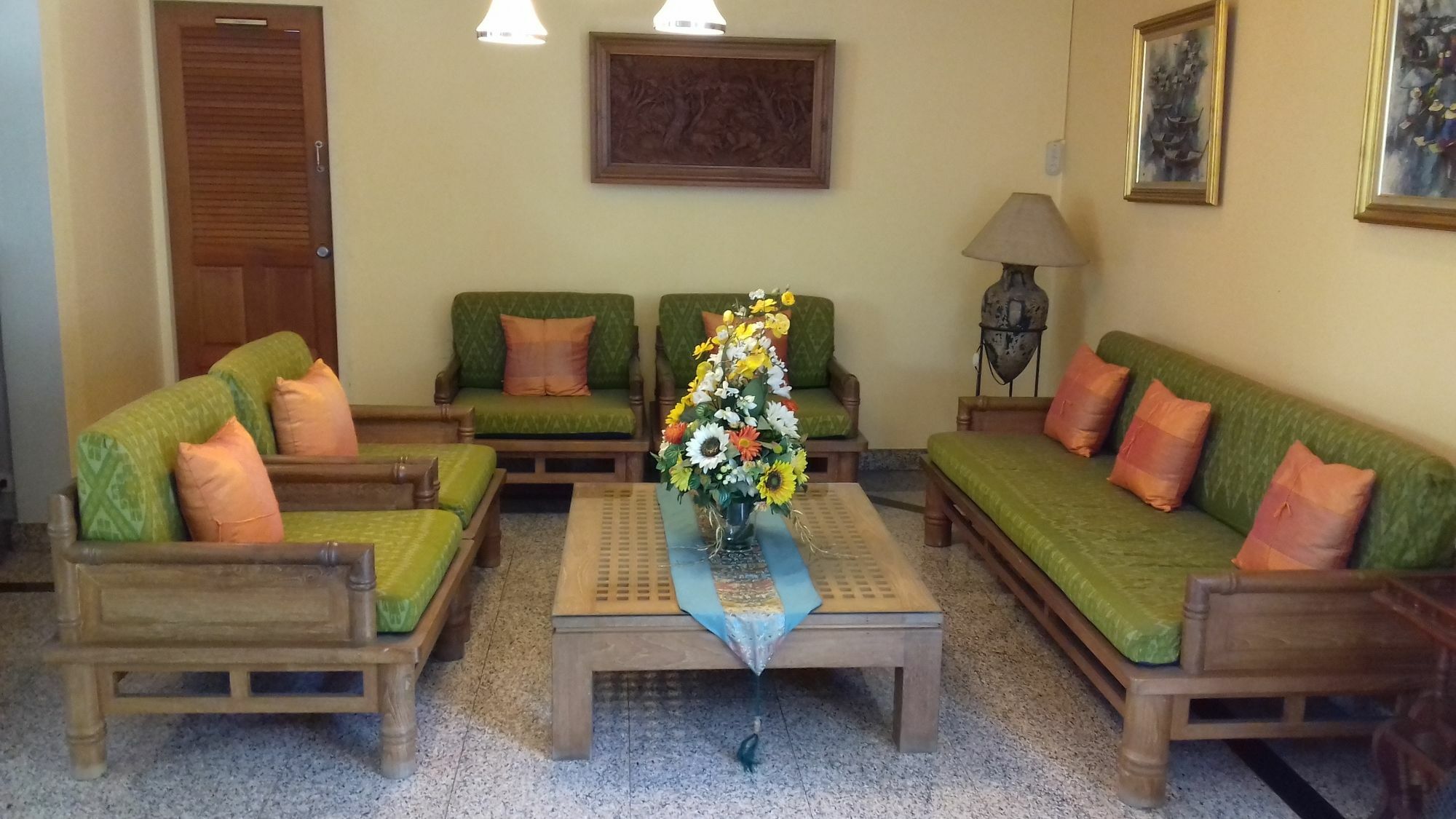 Villa Oranje Pattaya Luaran gambar