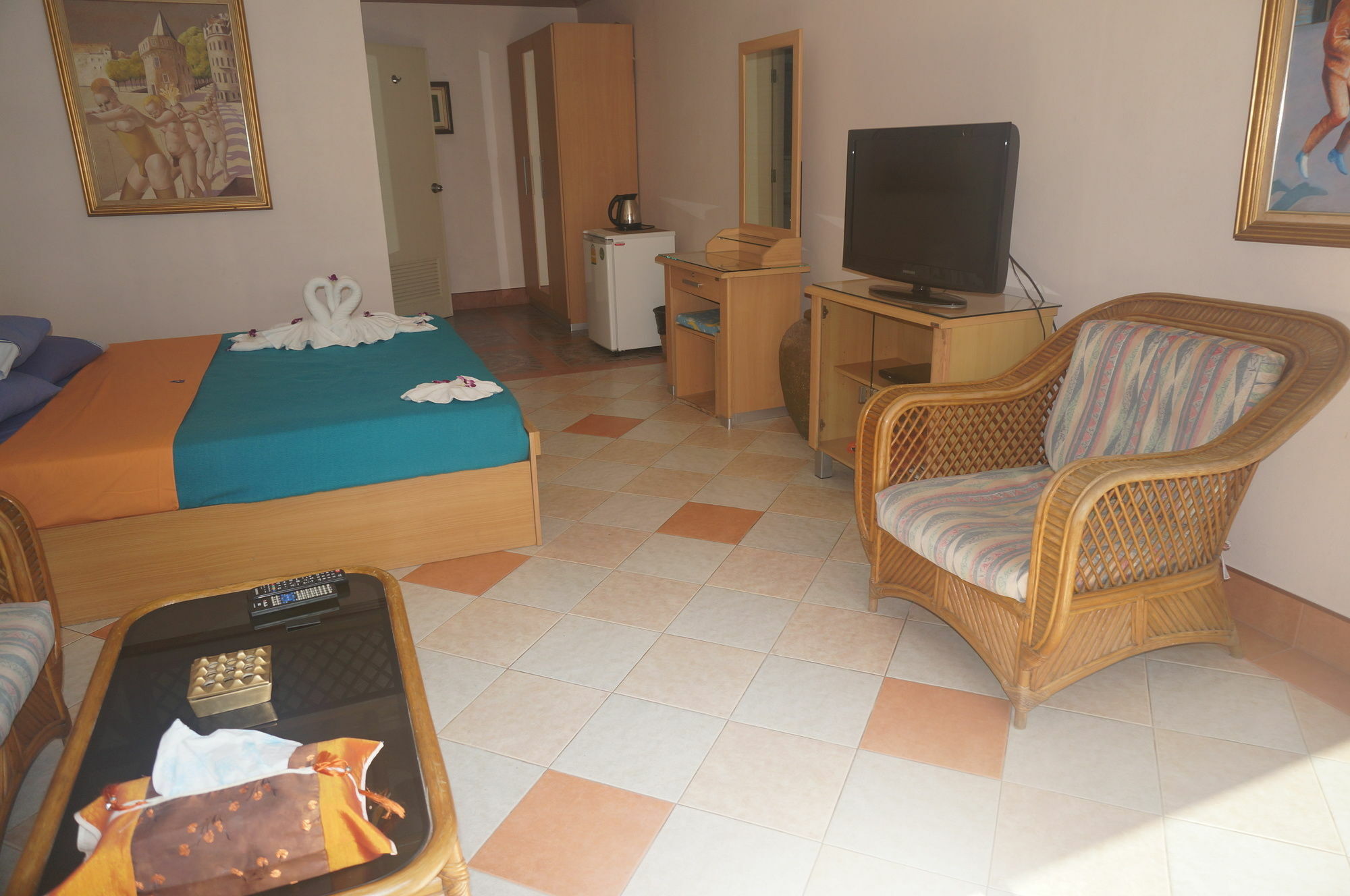 Villa Oranje Pattaya Luaran gambar