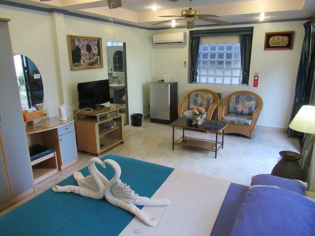 Villa Oranje Pattaya Luaran gambar